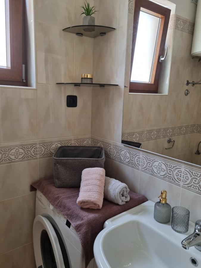 N&G Apartments روفينج المظهر الخارجي الصورة